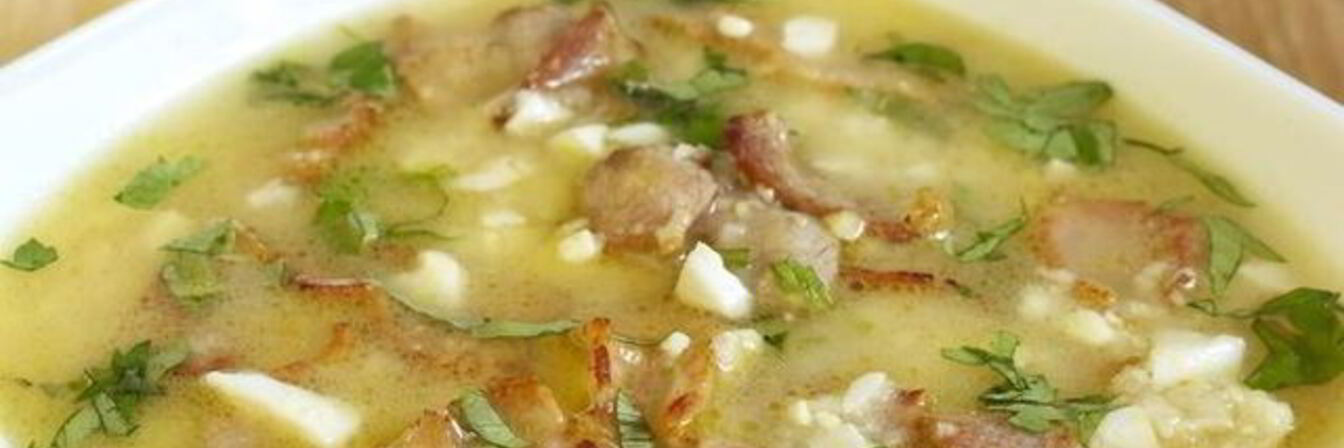 Яичный суп с сыром и беконом