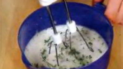 зеленый суп с яичным суфле