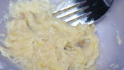 зимний суп с шиитаке, запеченным чесноком и лапшой