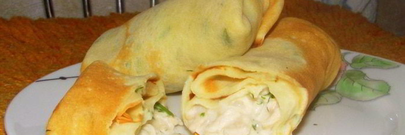 Блинчики фаршированные курицей с соусом Бешамель