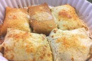 Блинчики с грибами и сливочным соусом