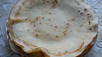 блинчики с карамелизированными ягодами