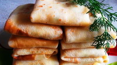 блинчики с копченым окороком и вареным яйцом