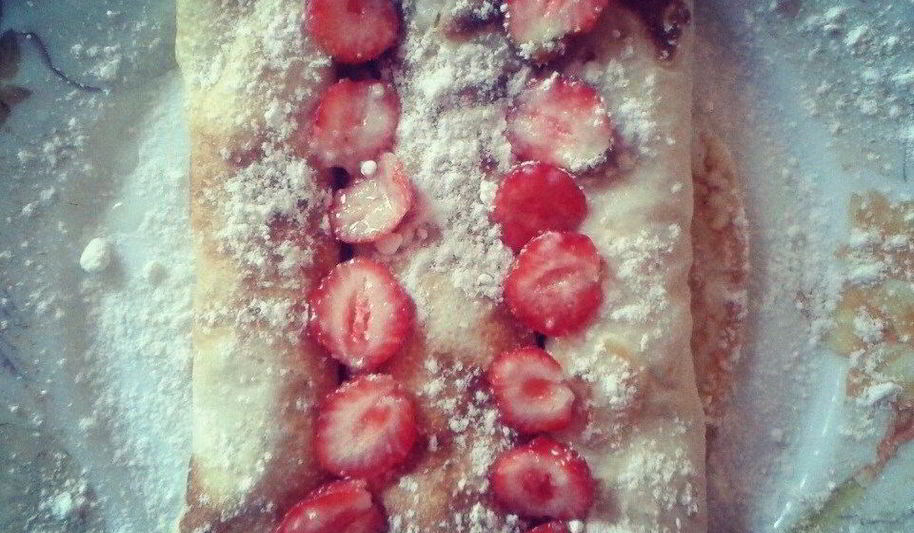 Рецепт блинчиков с маскарпоне и свежими ягодами