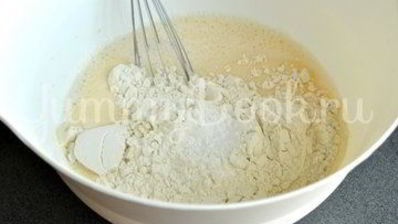 блинчики с творогом, запеченные в сметане