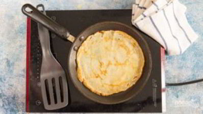 блинчики тонкие на сковороде