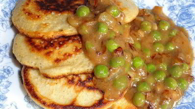 блины на пиве с зеленым горошком