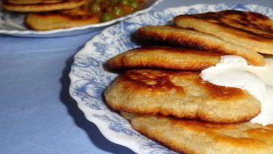 блины на пиве с зеленым горошком