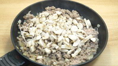 блины с фаршем и грибами