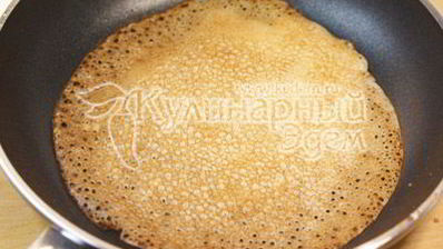 блины с капустой и грибами