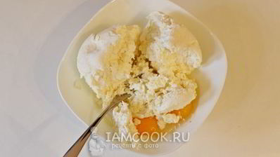 блины с творогом в сметанно-маковой заливке