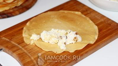 блины с творогом в сметанно-маковой заливке