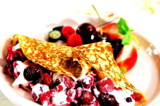 Блины с ягодной начинкой