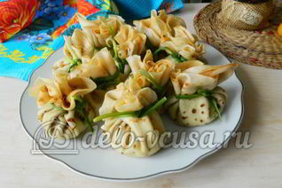 Блины с яйцом и зеленым луком