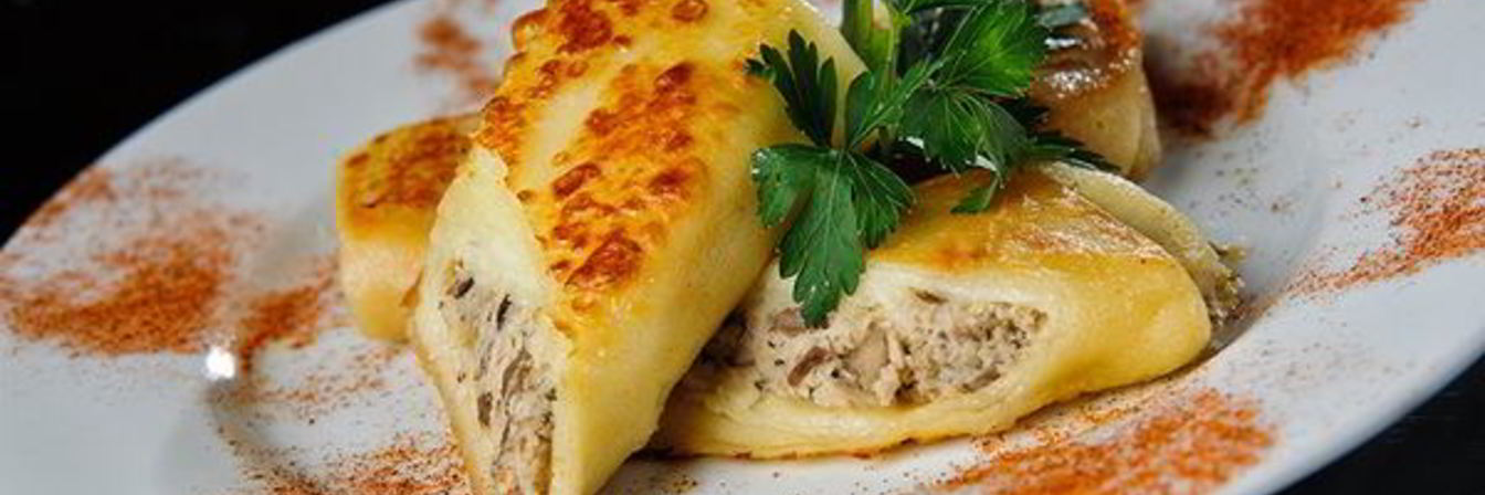 Домашние блинчики с грибами и курицей