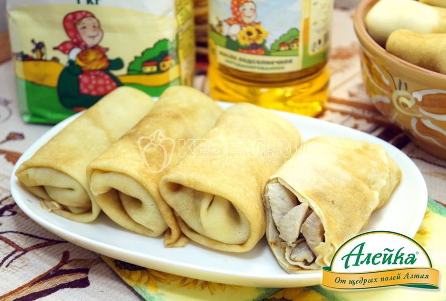 Фаршированные блины с курицей и грибами