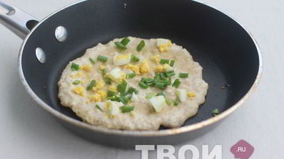 овсяные блины с яйцом и луком