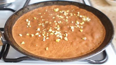 шоколадно-апельсиновые блины с фисташками