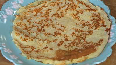 творожные блинчики с малиновым соусом