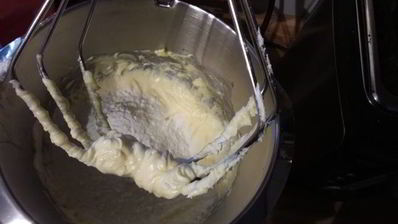 апельсиновые круассаны с марципановой начинкой