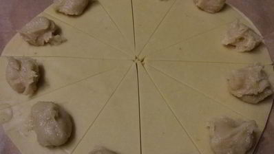 апельсиновые круассаны с марципановой начинкой