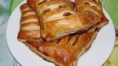 булочки из слоеного теста с яблоками