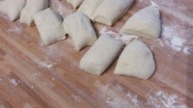 булочки на солевом дрожжевом растворе