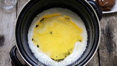 булочки с изюмом и сгущенкой