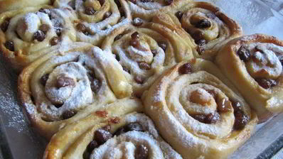 булочки с изюмом