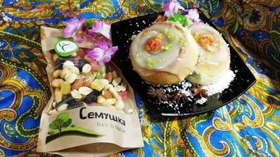 булочки с орехами и корицей по мотивам синнабон