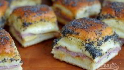 булочки с сыром и ветчиной