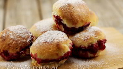 булочки с вишней