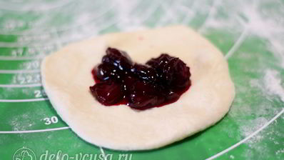 булочки с вишней