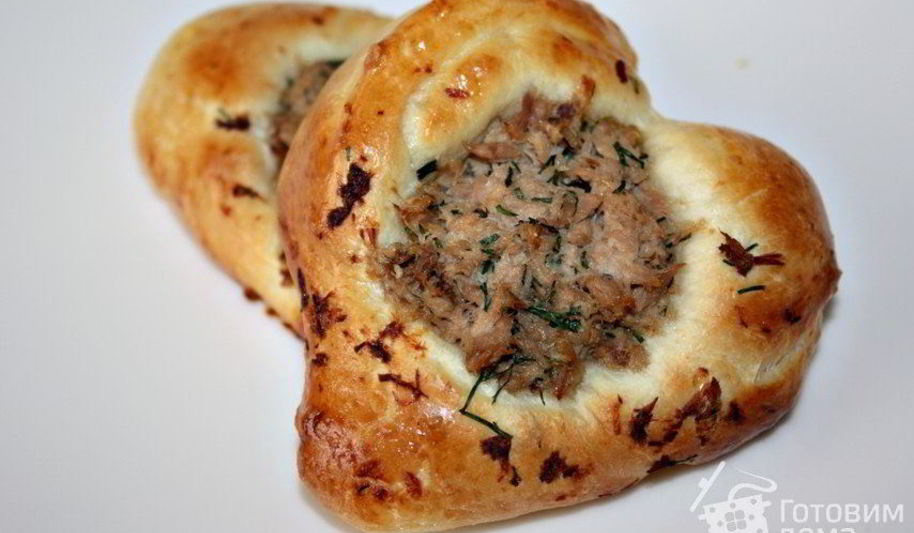 Рецепт булочек-сердечек с тунцом