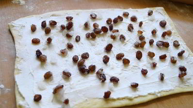 булочки-улитки с начинкой из творожного сыра