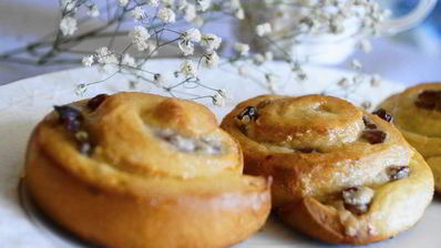 булочки-улитки с начинкой из творожного сыра