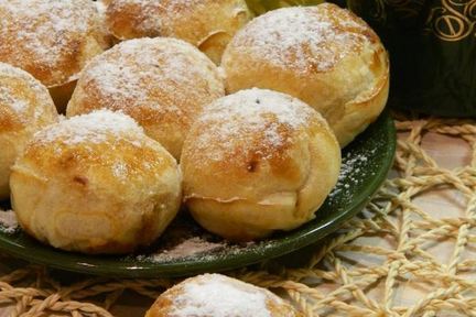 Фруктовые булочки из слоеного теста