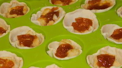 фруктовые булочки из слоеного теста