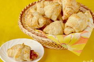 Круассаны с сыром и ветчиной