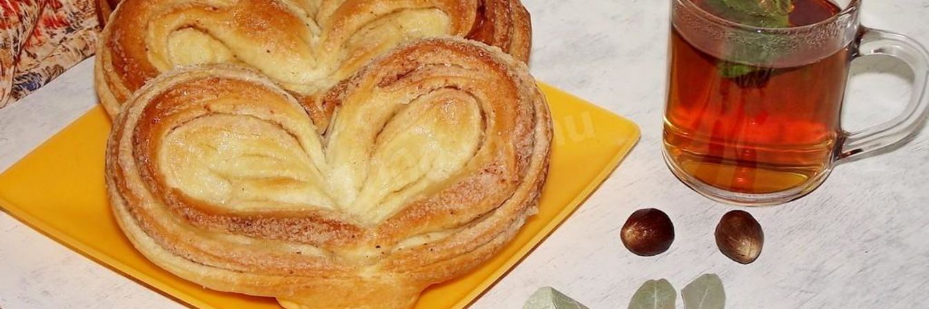 Плюшки сердечки с сахаром