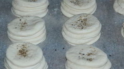 постные слоеные булочки