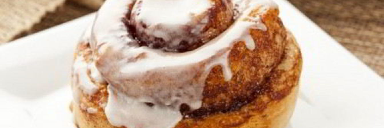 Сдобные булочки с корицей и грецким орехом