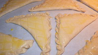 слоеные булочки с миндальной начинкой