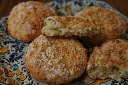 Сырные булочки со шнитт-луком