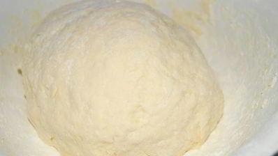 творожные булочки-завитушки с сахарной пудрой