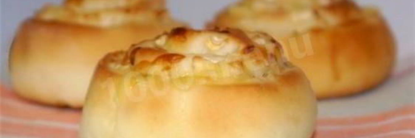 Ватрушка несладкая из дрожжевого теста