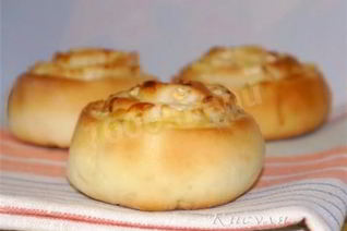 Ватрушка несладкая из дрожжевого теста