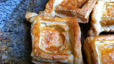 ватрушки из слоеного теста с заварным кремом