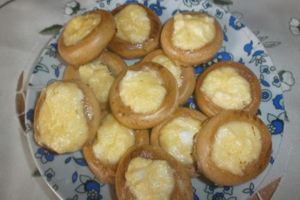 Ватрушки из сушек с творогом