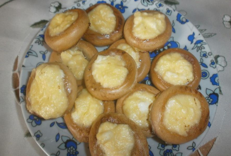 Ватрушки из сушек с творогом